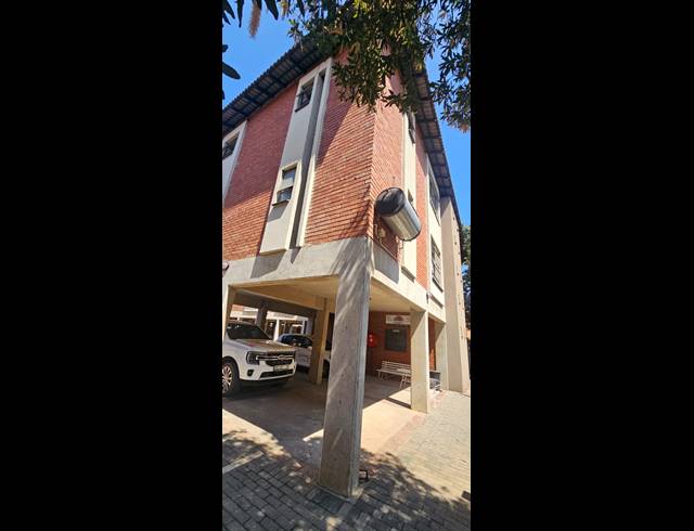 17 BEDROOM APARTMENT BLOCK FOR SALE IN RUSTENBURG CENTRAL